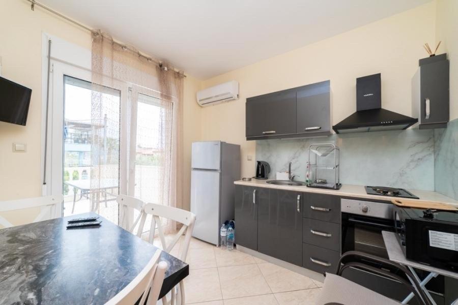 Thea Apartments Nea Iraklitsa Extérieur photo